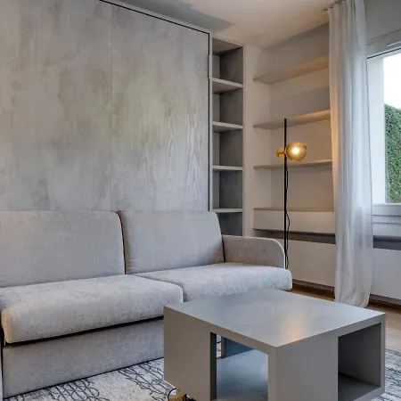Renove Avec Terrasse A - Proche Pistes Et Golf, Parking Et Wifi Inclus - Fr-1-453-299 Apartment *